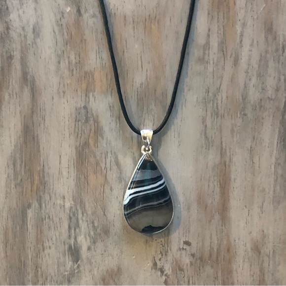 Black Banded Agate Jewelry Set - Picture 13 of 15